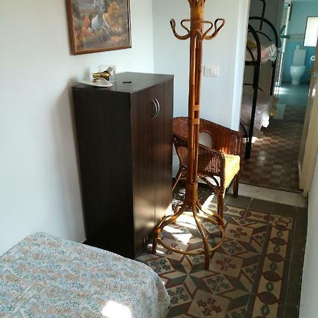 Enrico Gli Amici Del Mare Apartman Catania Kültér fotó